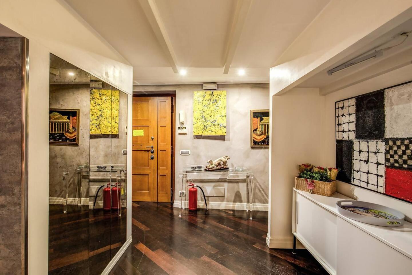 Spacious Flat By Piazza Navona Lejlighed